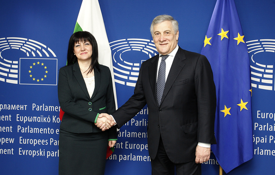 Председателят на Народното събрание Цвета Караянчева разговаря в Брюксел с председателя на Европейския парламент Антонио Таяни